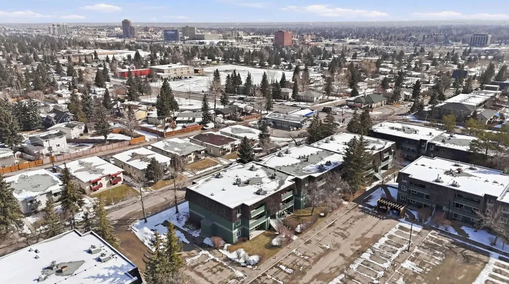 315 Southampton Drive SW Calgary AB T2W 2T6