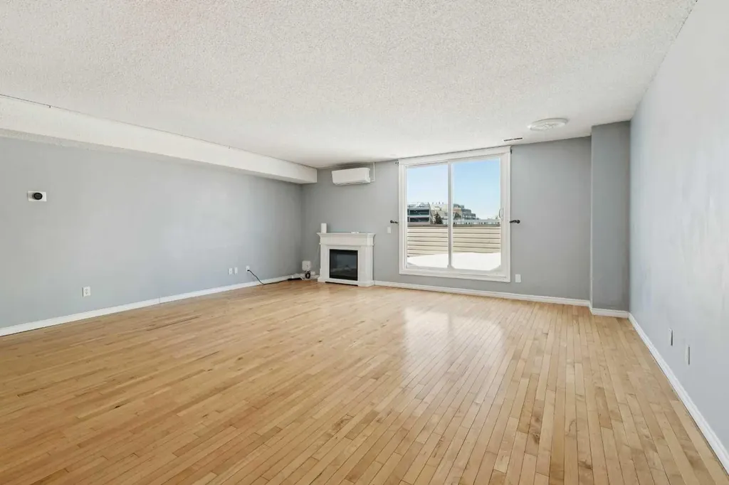 1540 29 Street NW Calgary AB T2N4M1