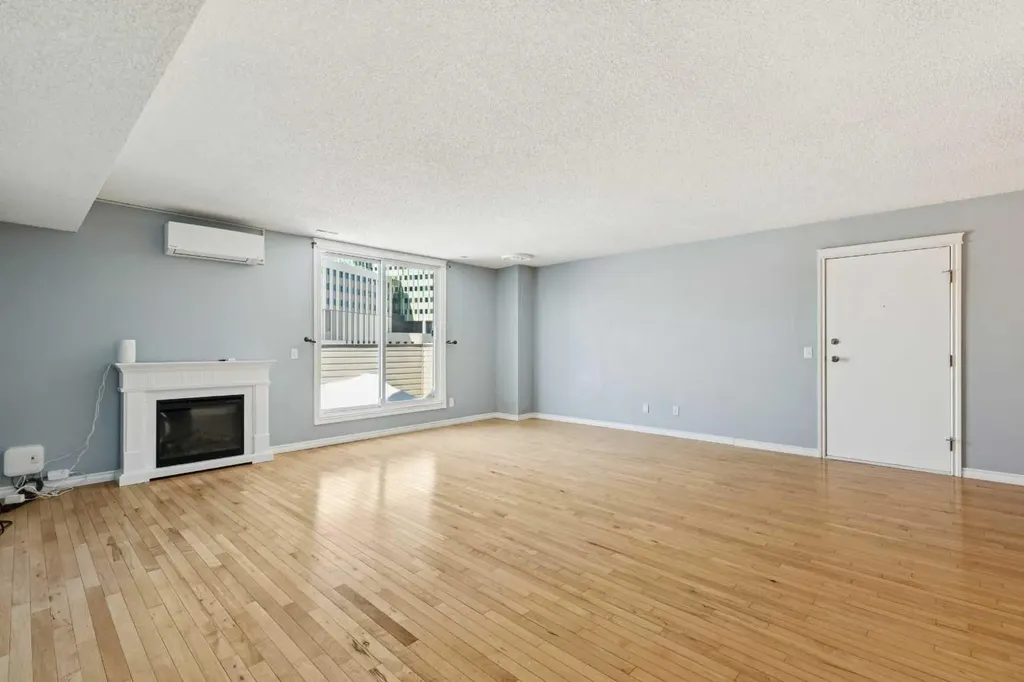 1540 29 Street NW Calgary AB T2N4M1
