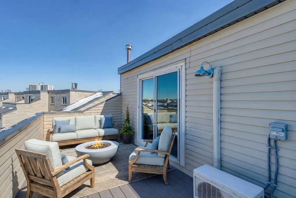 1540 29 Street NW Calgary AB T2N4M1