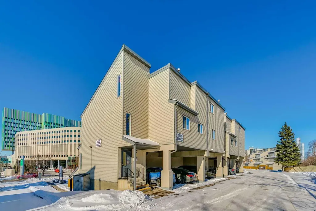 1540 29 Street NW Calgary AB T2N4M1