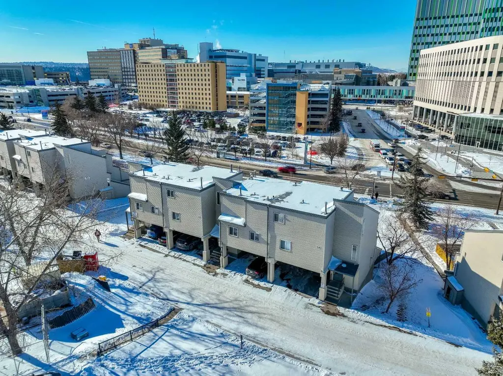 1540 29 Street NW Calgary AB T2N4M1