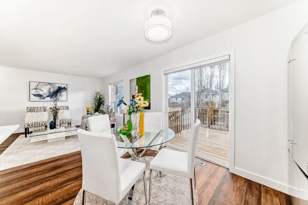 87 Bridlepost Green SW Calgary AB T2Y 4A1