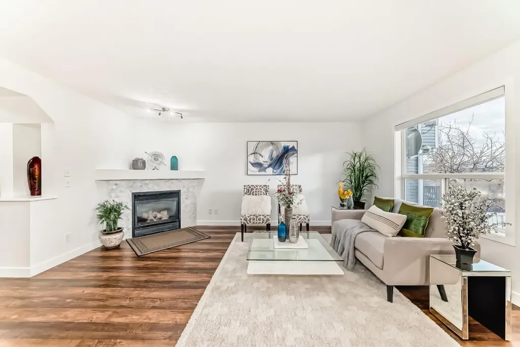 87 Bridlepost Green SW Calgary AB T2Y 4A1