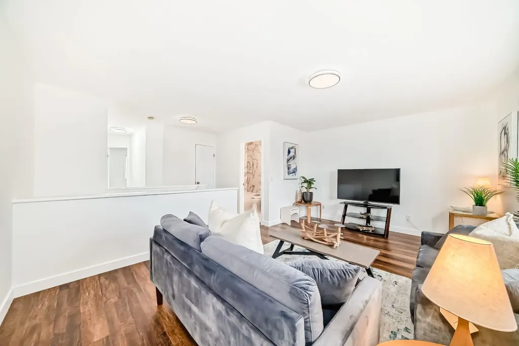 87 Bridlepost Green SW Calgary AB T2Y 4A1