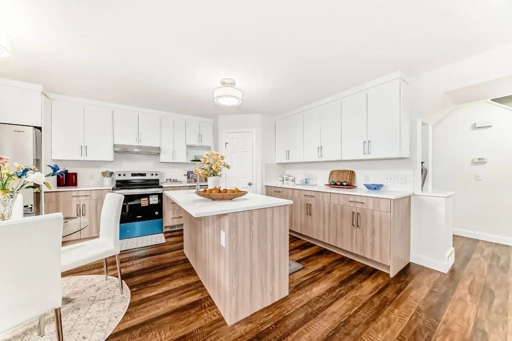87 Bridlepost Green SW Calgary AB T2Y 4A1