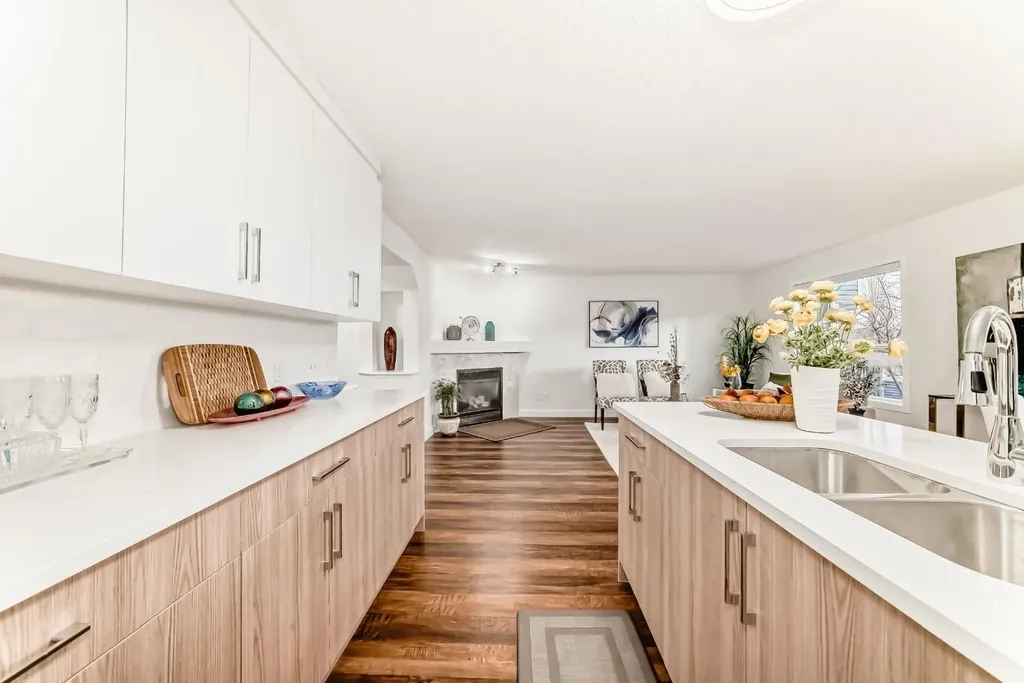 87 Bridlepost Green SW Calgary AB T2Y 4A1