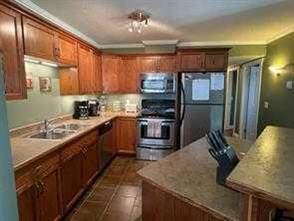 3 501 Street Fox Creek AB T0H 1P0