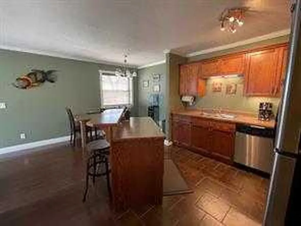 3 501 Street Fox Creek AB T0H 1P0