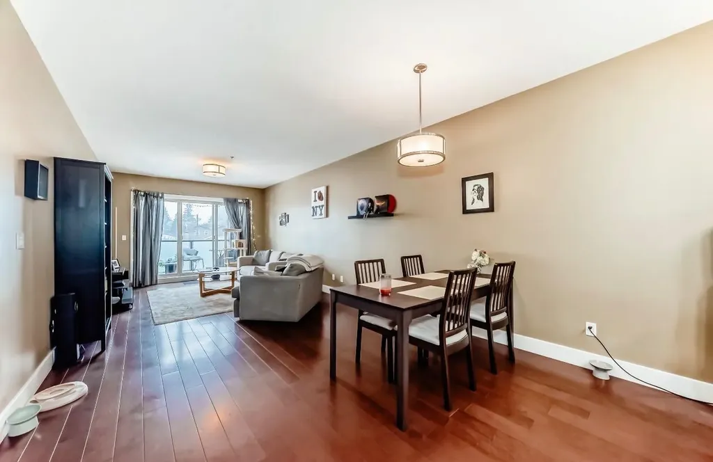 1899 45 Street NW Calgary AB T3B4S3