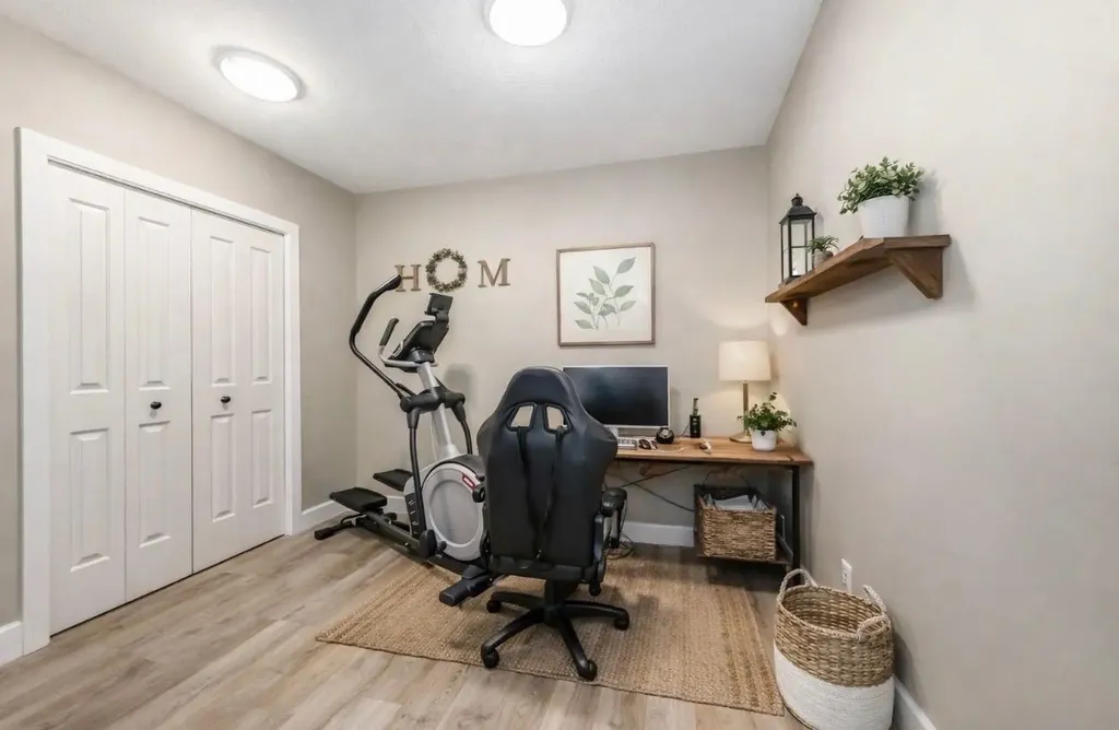1899 45 Street NW Calgary AB T3B4S3
