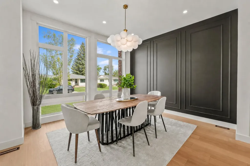 2421 25 Avenue NW Calgary AB T2M 2C6