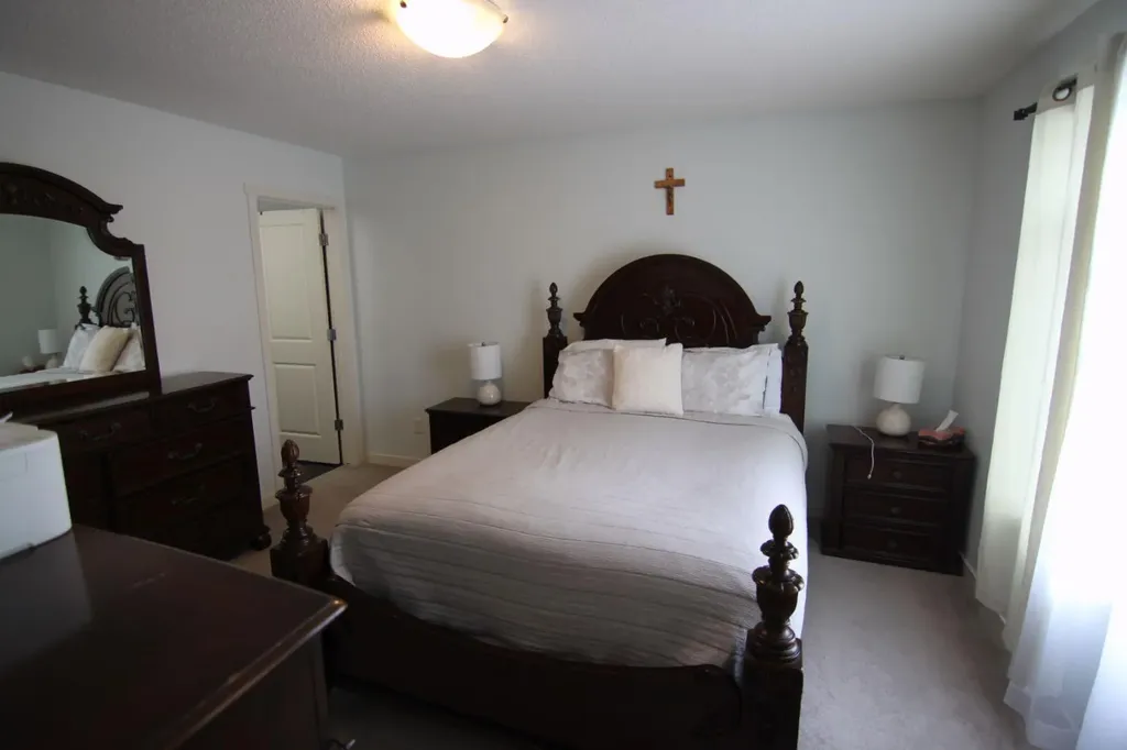 337 Copperpond Landing SE Calgary AB T2Z 1G6