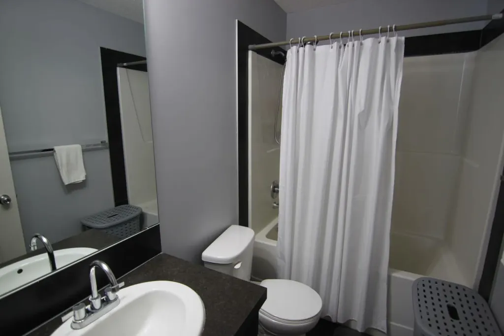 337 Copperpond Landing SE Calgary AB T2Z 1G6