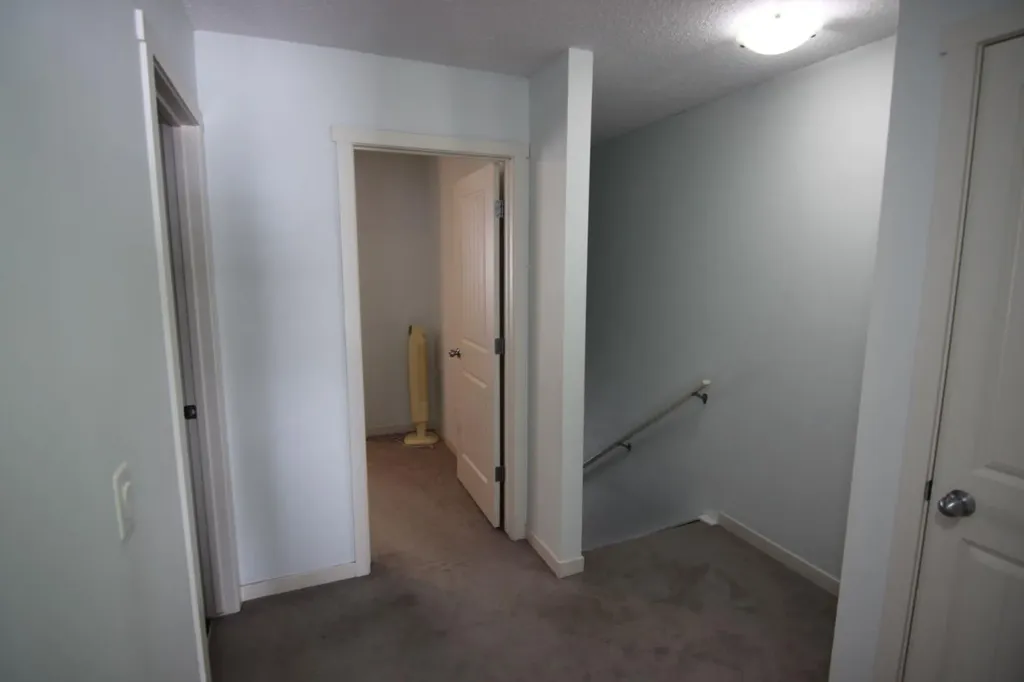 337 Copperpond Landing SE Calgary AB T2Z 1G6