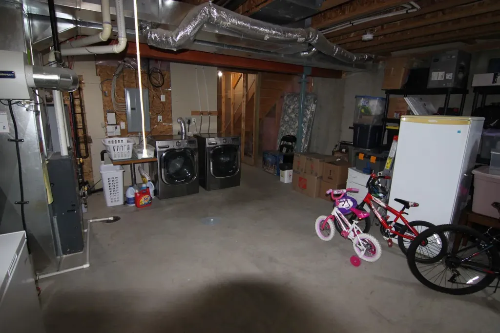 337 Copperpond Landing SE Calgary AB T2Z 1G6