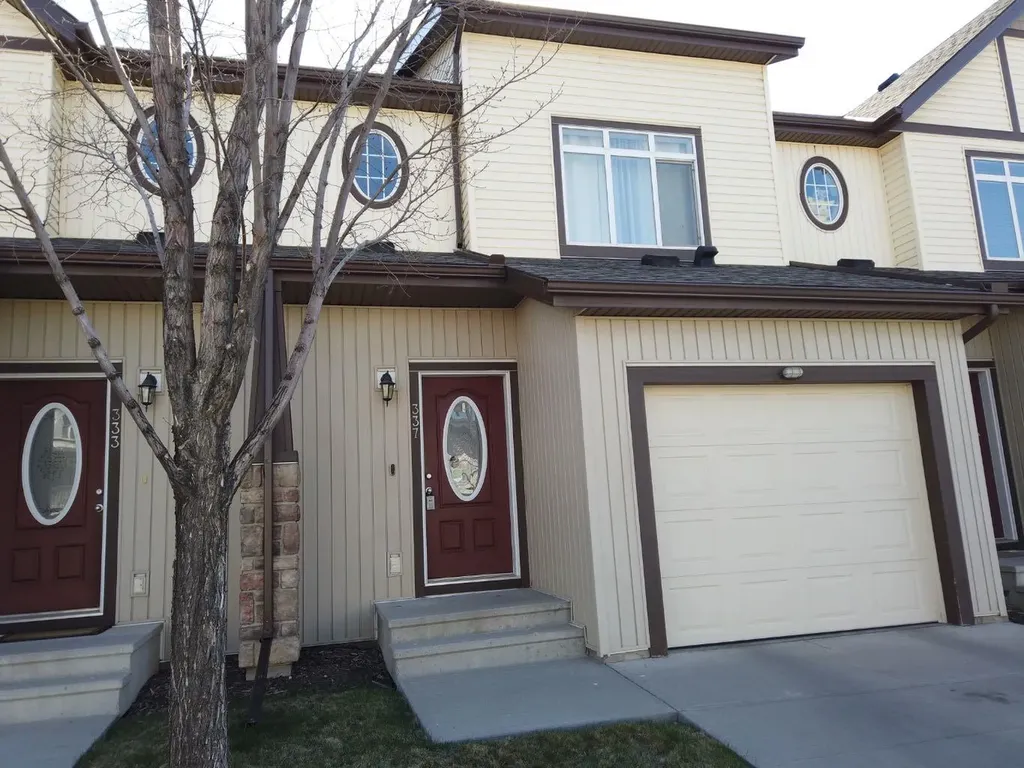 337 Copperpond Landing SE Calgary AB T2Z 1G6