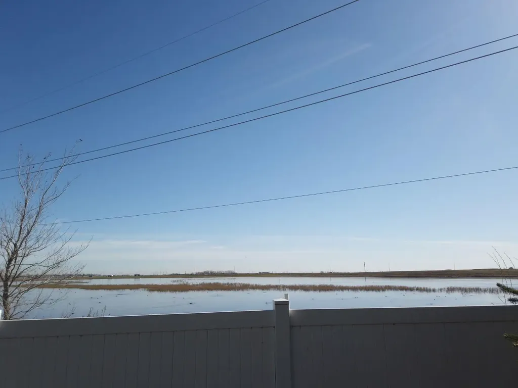337 Copperpond Landing SE Calgary AB T2Z 1G6