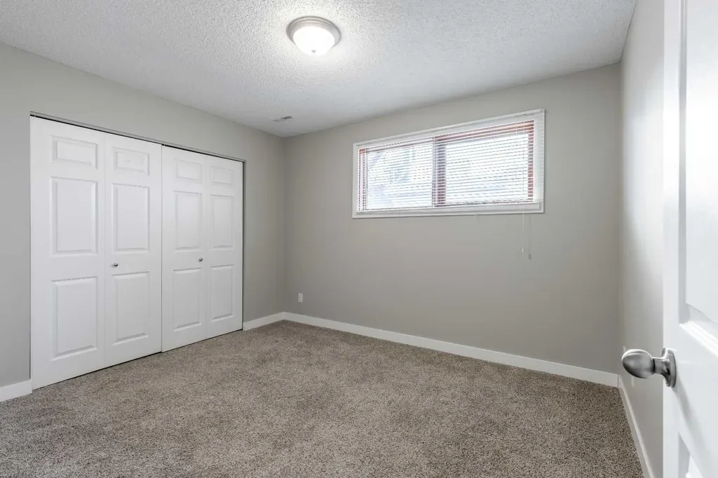 503 16 Street N Lethbridge AB T1H 3A5