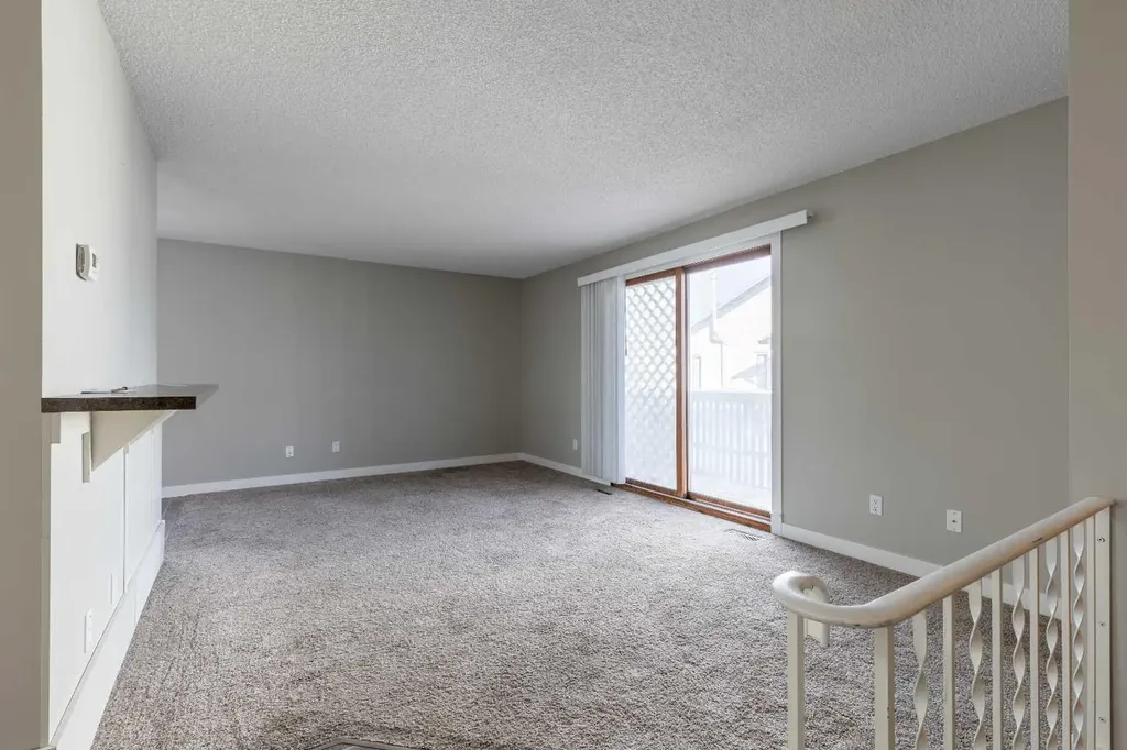 503 16 Street N Lethbridge AB T1H 3A5