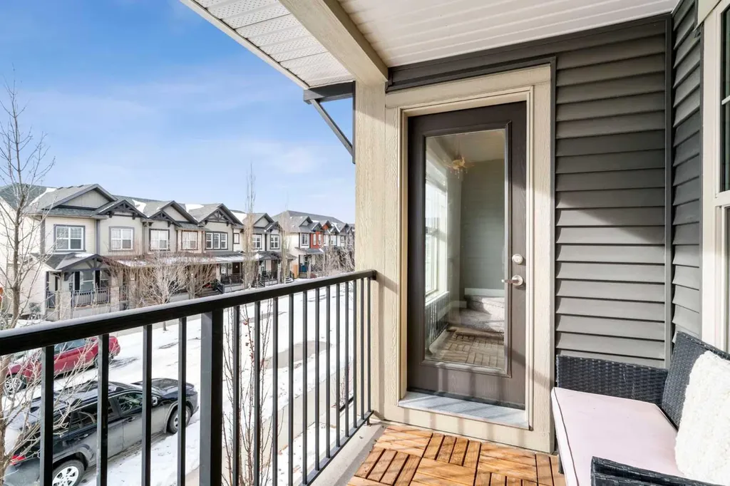 32 Horseshoe Crescent Cochrane AB T4C2P4