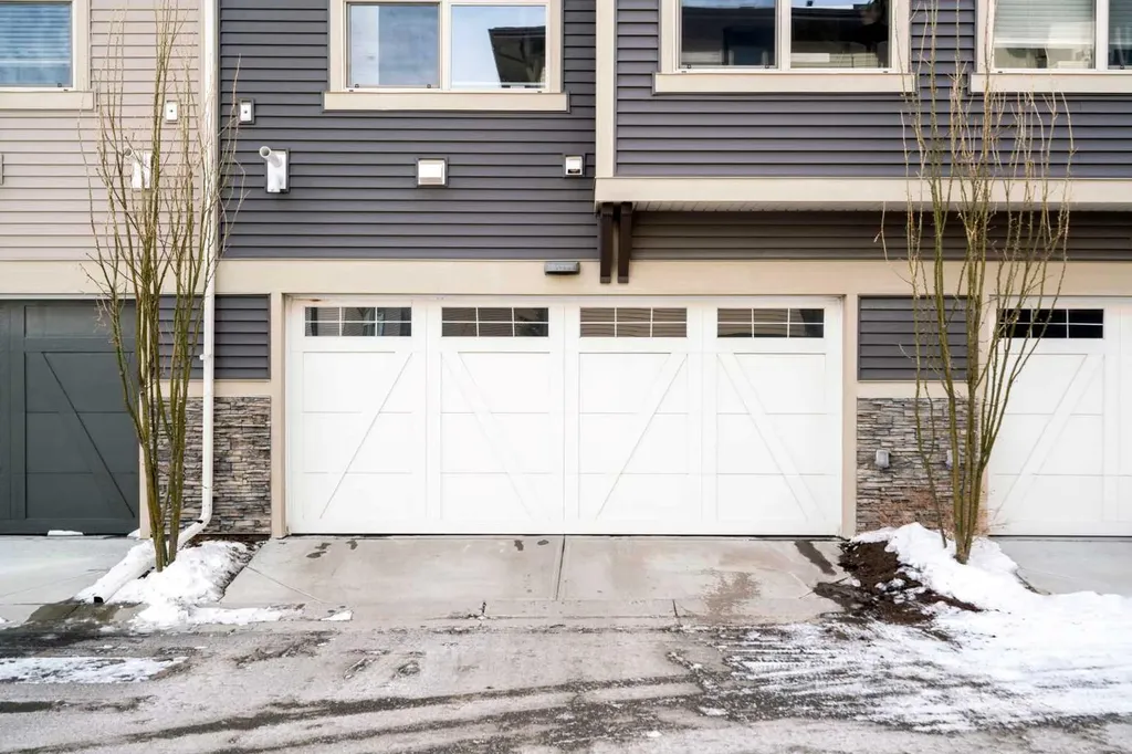 32 Horseshoe Crescent Cochrane AB T4C2P4
