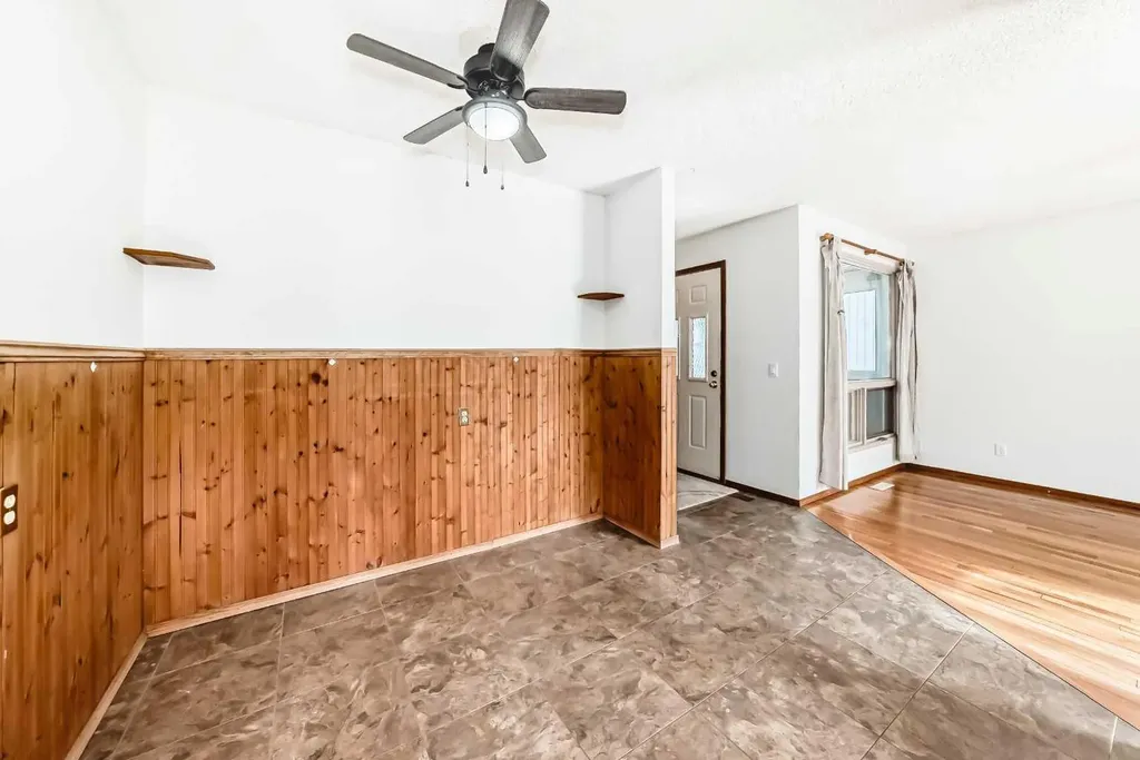 1837 Meadowbrook Drive SE Airdrie AB T4A 1V5
