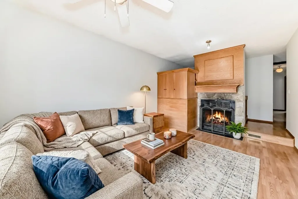 1837 Meadowbrook Drive SE Airdrie AB T4A 1V5