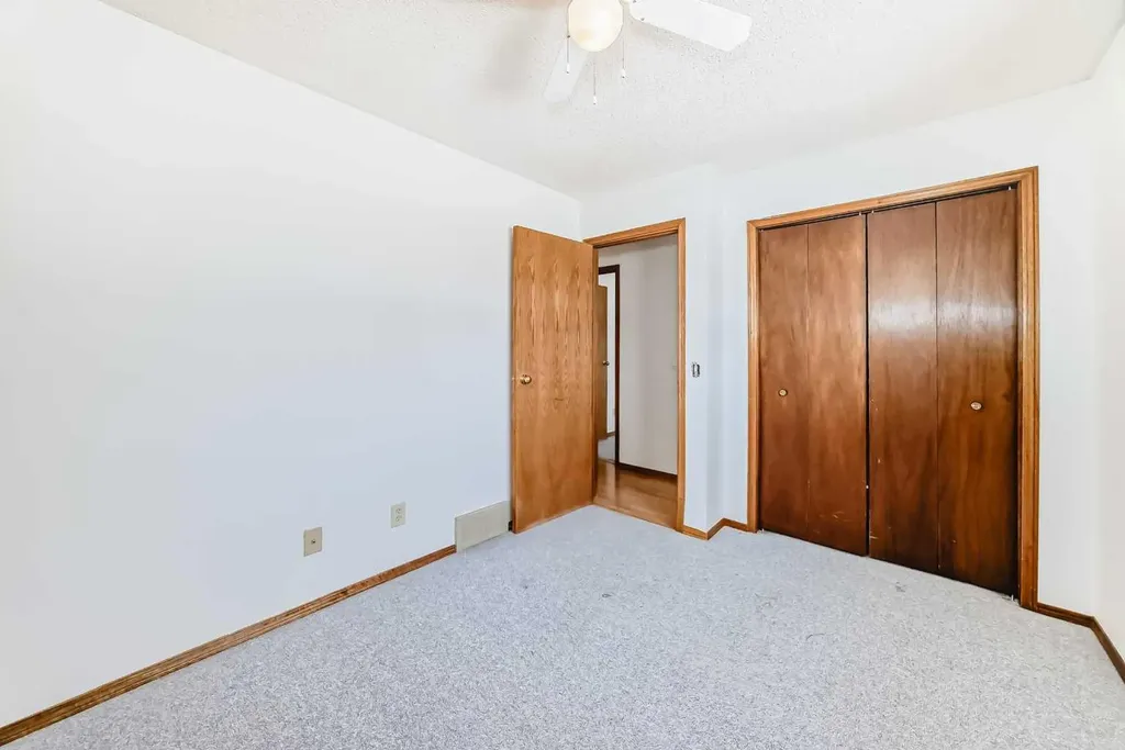 1837 Meadowbrook Drive SE Airdrie AB T4A 1V5