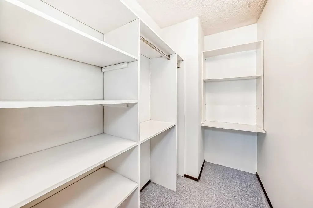 1837 Meadowbrook Drive SE Airdrie AB T4A 1V5