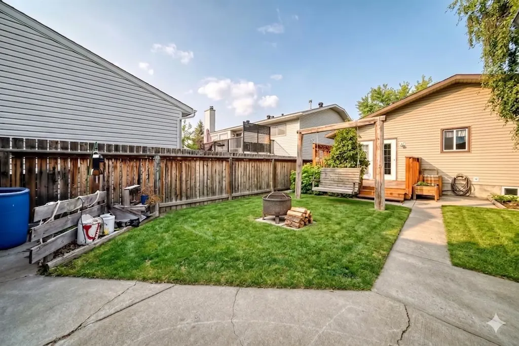 1837 Meadowbrook Drive SE Airdrie AB T4A 1V5