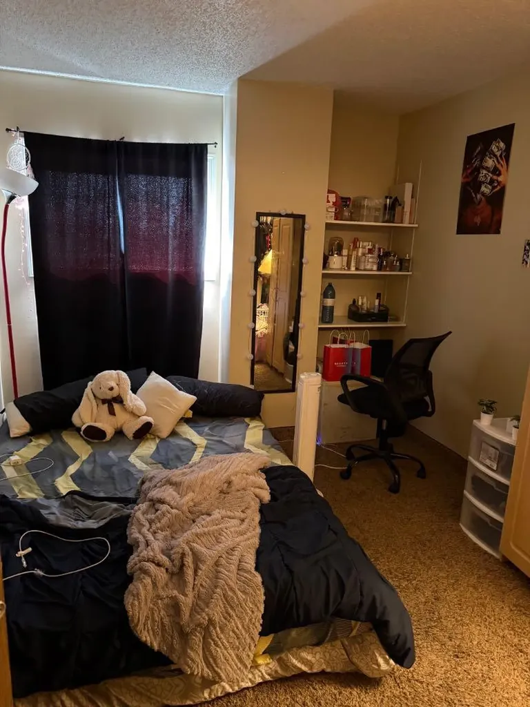 21 Berkeley Place W Lethbridge AB T1K 5N1