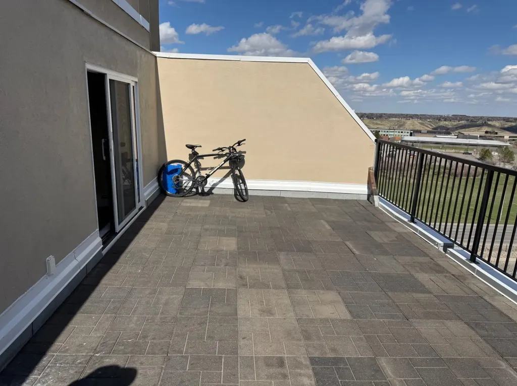 21 Berkeley Place W Lethbridge AB T1K 5N1