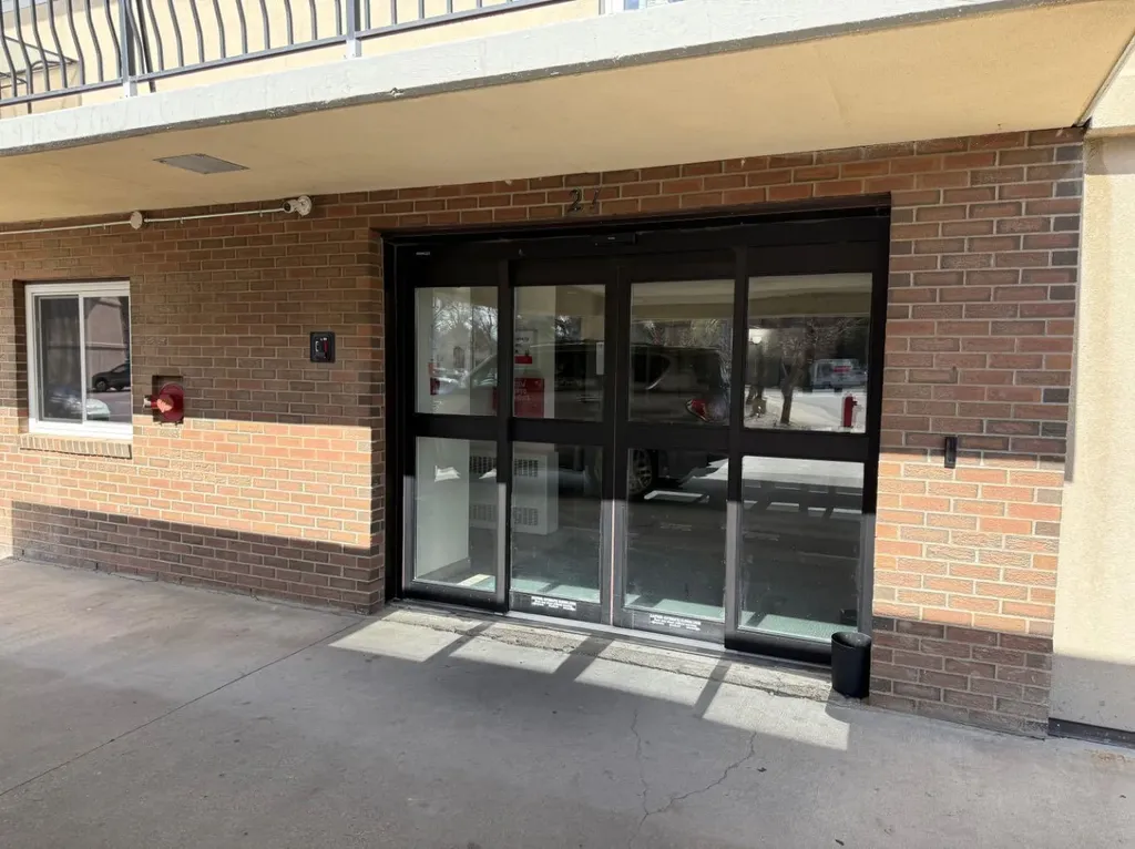 21 Berkeley Place W Lethbridge AB T1K 5N1