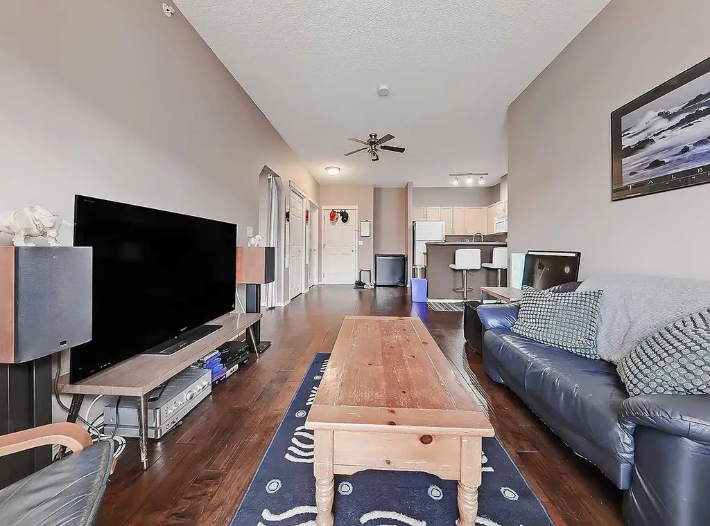 70 Panamount Drive NW Calgary AB T3K 5Z1