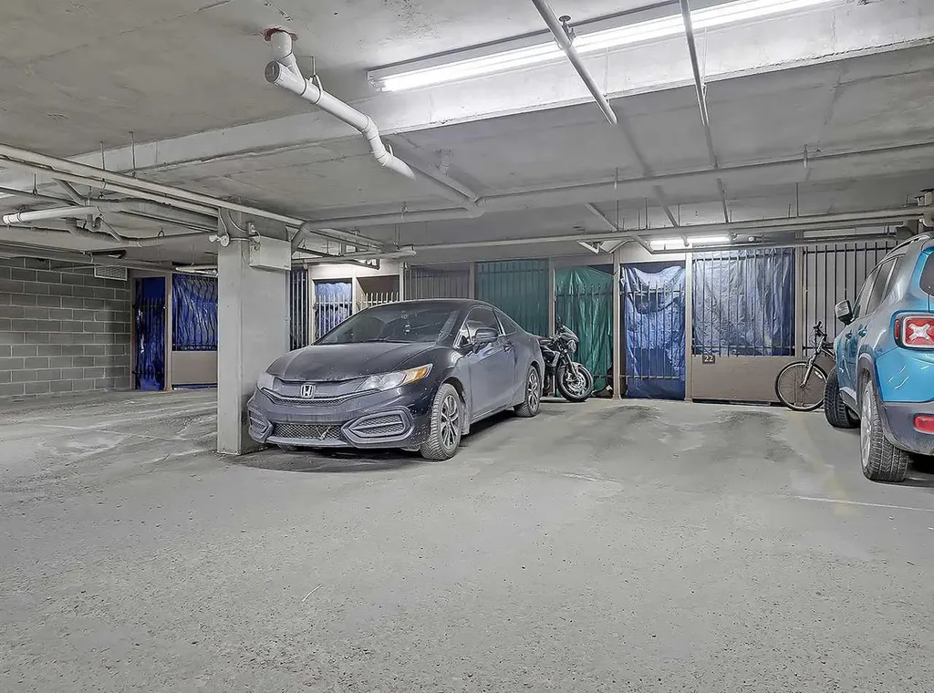 70 Panamount Drive NW Calgary AB T3K 5Z1