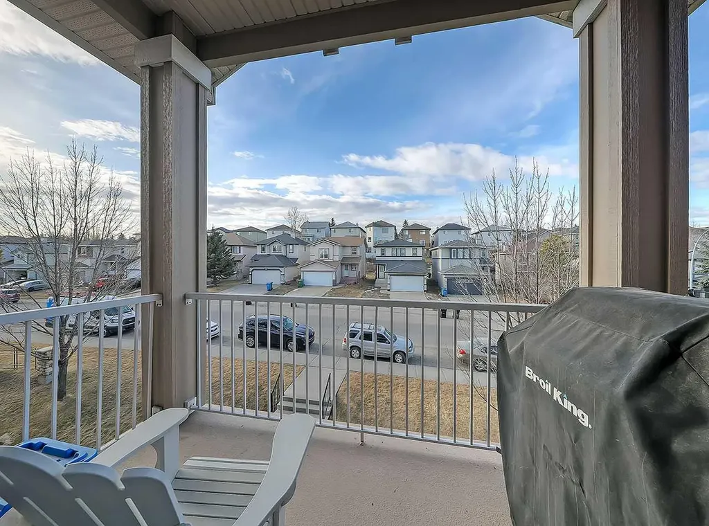 70 Panamount Drive NW Calgary AB T3K 5Z1