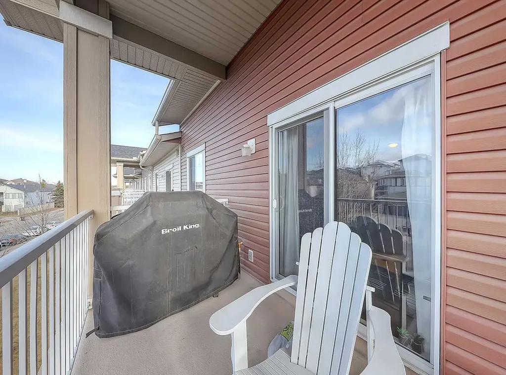 70 Panamount Drive NW Calgary AB T3K 5Z1
