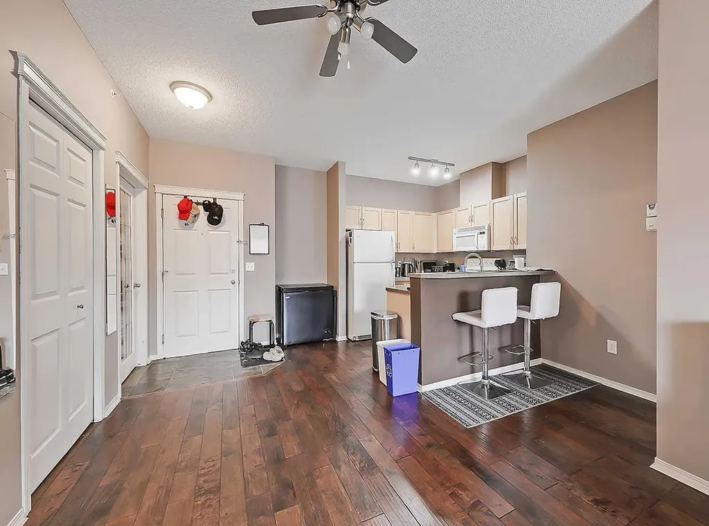 70 Panamount Drive NW Calgary AB T3K 5Z1