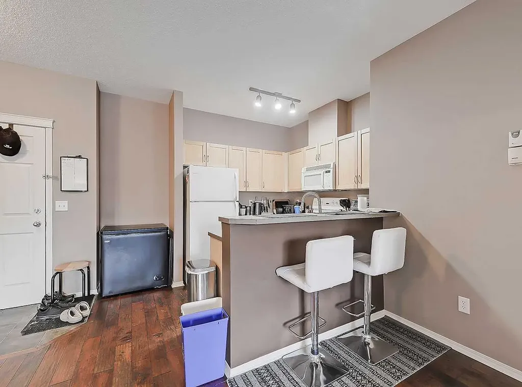 70 Panamount Drive NW Calgary AB T3K 5Z1