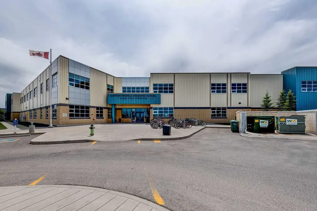 645 Panatella Boulevard NW Calgary AB T3K 0N9