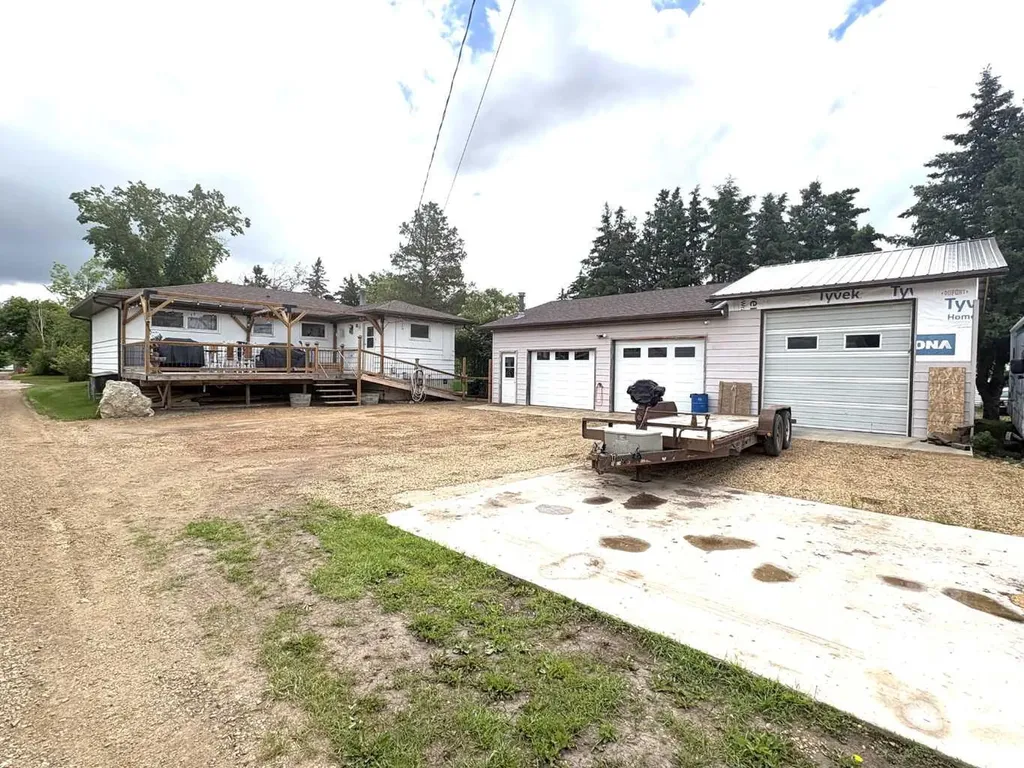 4812 47 Avenue Forestburg AB T0B 1N0