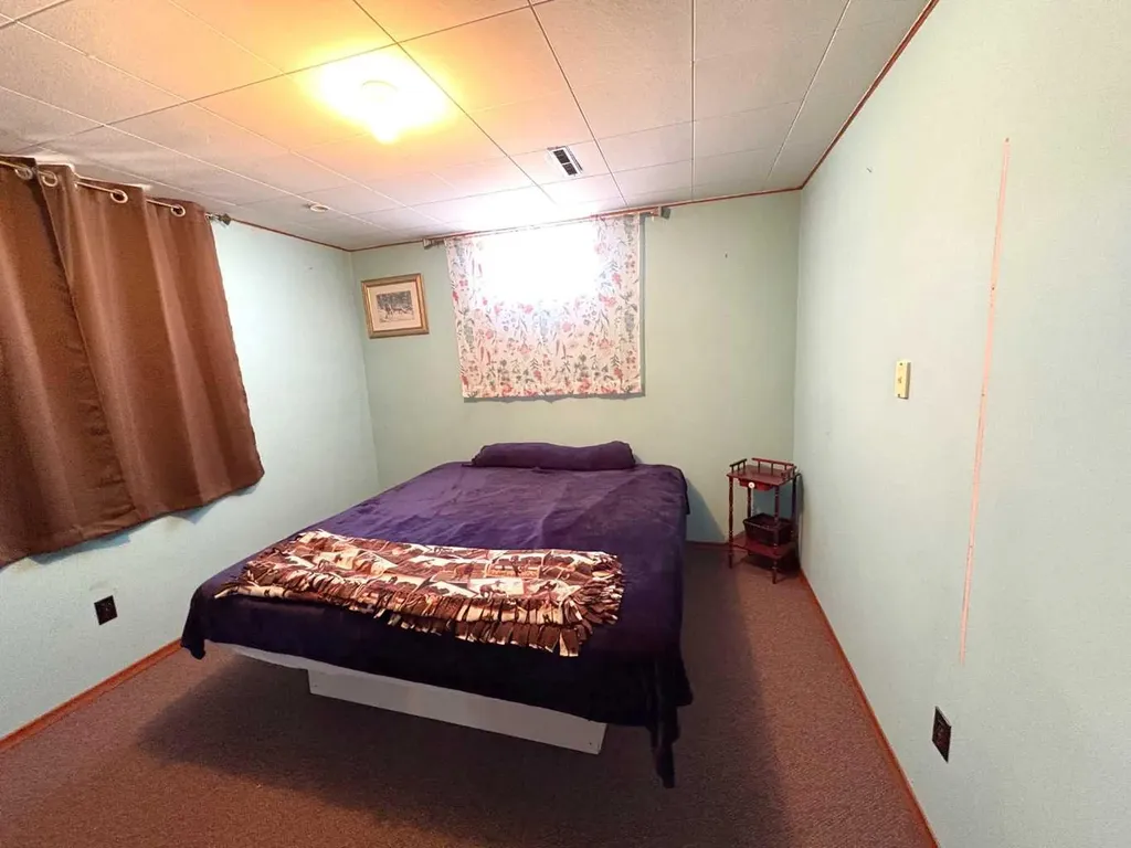 4812 47 Avenue Forestburg AB T0B 1N0