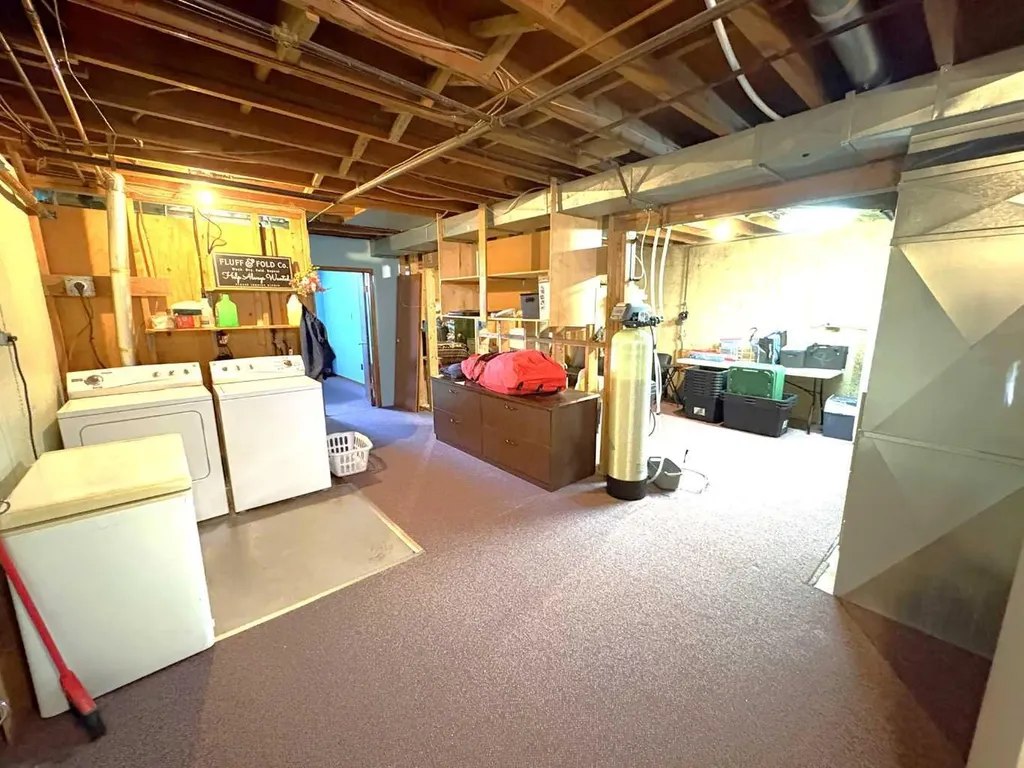 4812 47 Avenue Forestburg AB T0B 1N0