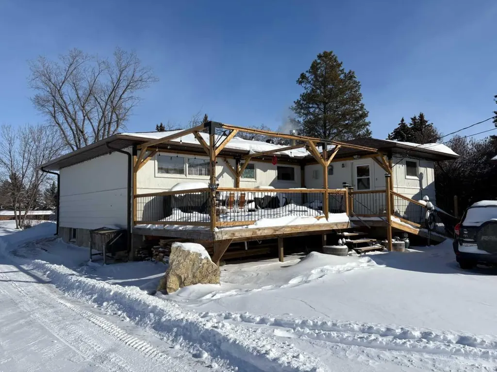 4812 47 Avenue Forestburg AB T0B 1N0