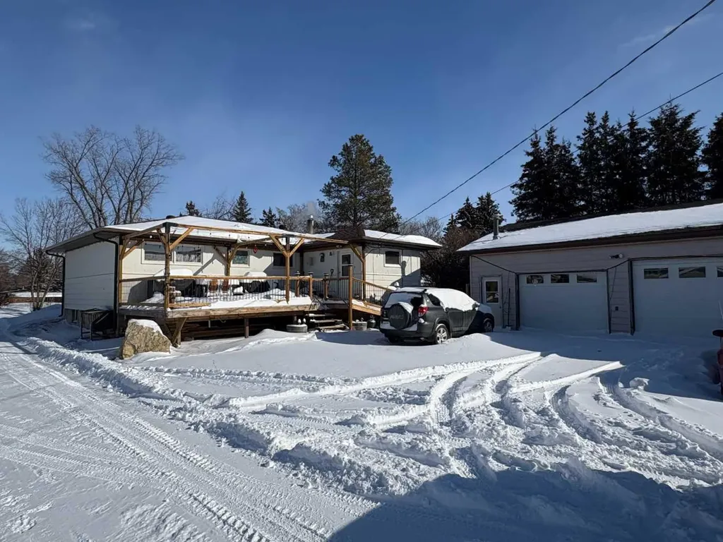4812 47 Avenue Forestburg AB T0B 1N0