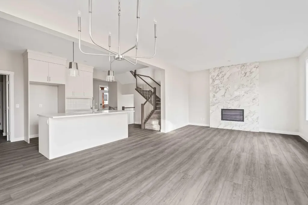 1241 Chinook Winds Circle SW Airdrie AB T4B 5X6