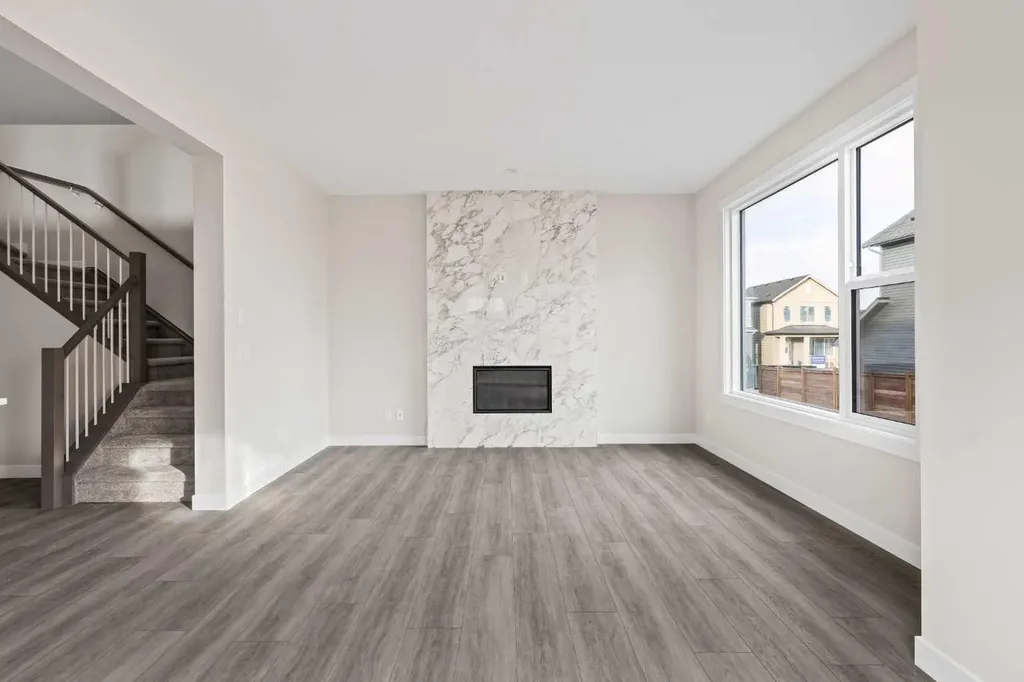 1241 Chinook Winds Circle SW Airdrie AB T4B 5X6