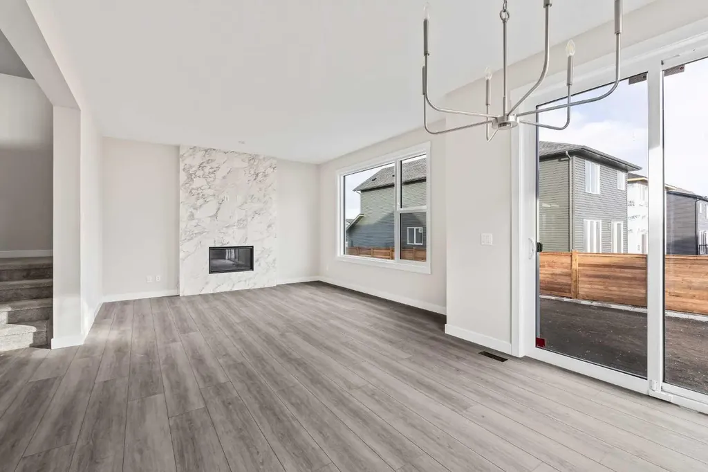 1241 Chinook Winds Circle SW Airdrie AB T4B 5X6