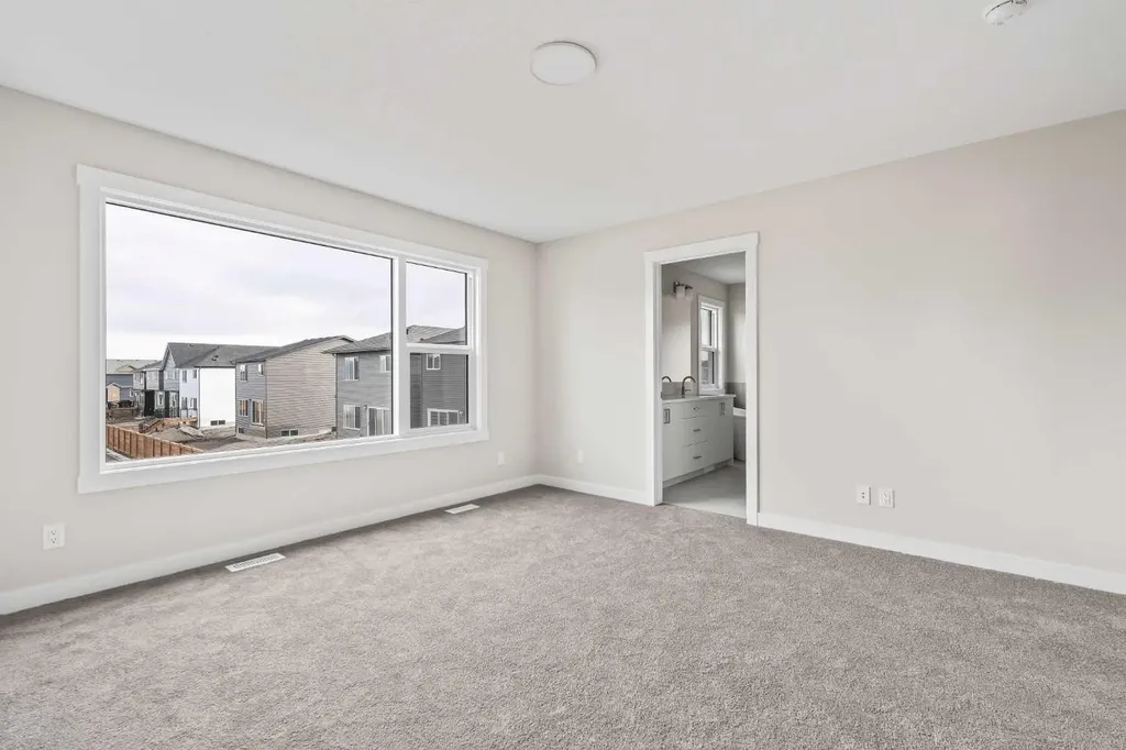 1241 Chinook Winds Circle SW Airdrie AB T4B 5X6